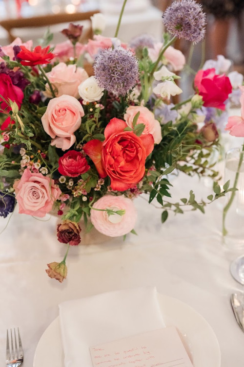 Table floral setting